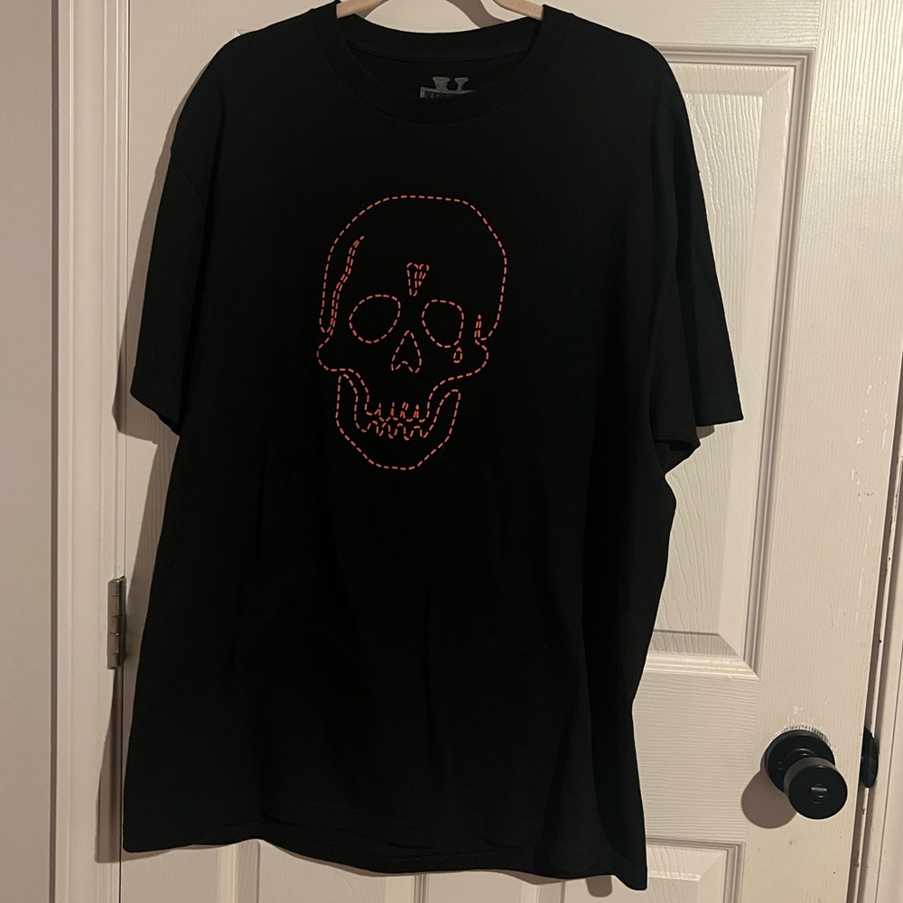 VLONE x NEIGHBORHOOD ORANGE SKULL TEE . USED. 7/10 . Well taken care of. XL